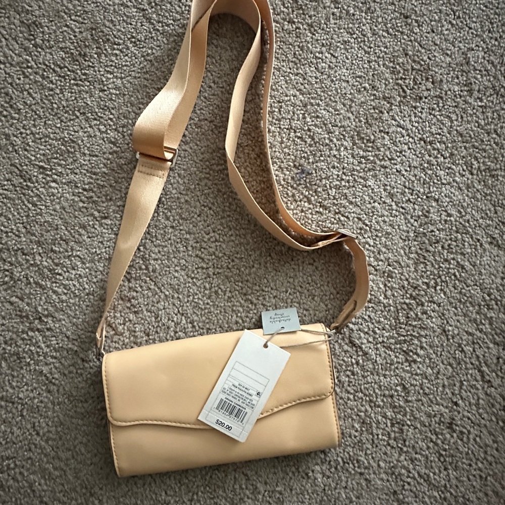 Elegant Tan Crossbody Bag
